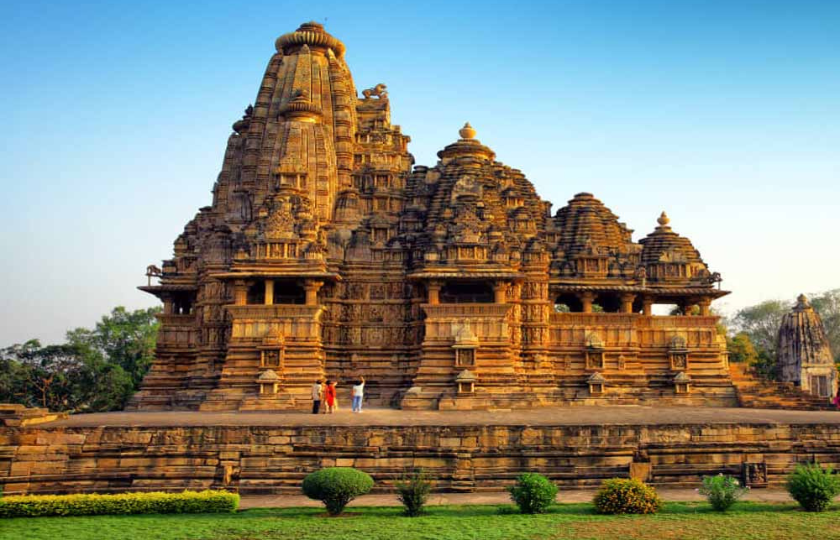 Indore 1N – Maheshwar 1N – Indore 1N